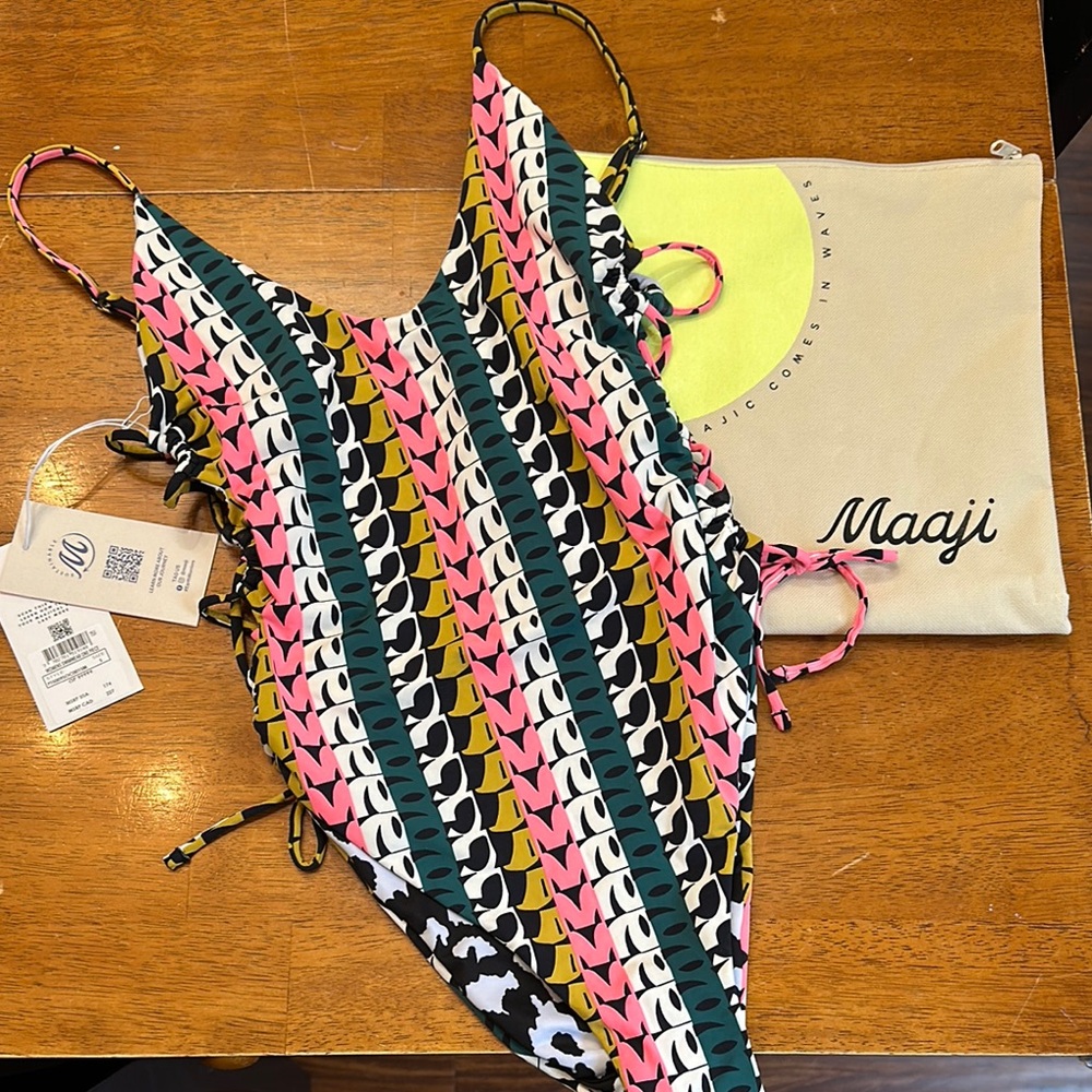 Maaji Pink and Yellow One Piece Swimsuit reversible V-Neck High-Cut